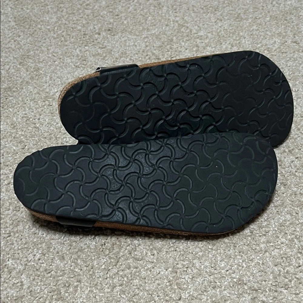 Birkenstock Gizeh Heel Strap Glossy Black Sandals - Picture 6 of 9